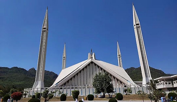Flights to Islamabad