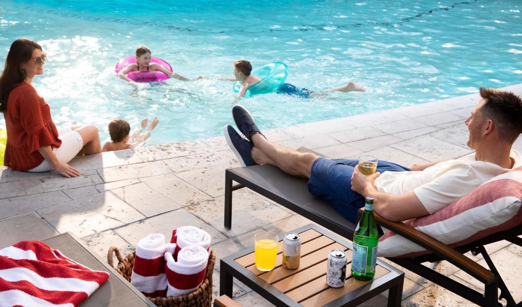 Hyatt Regency Monterey California Holiday Package image 5