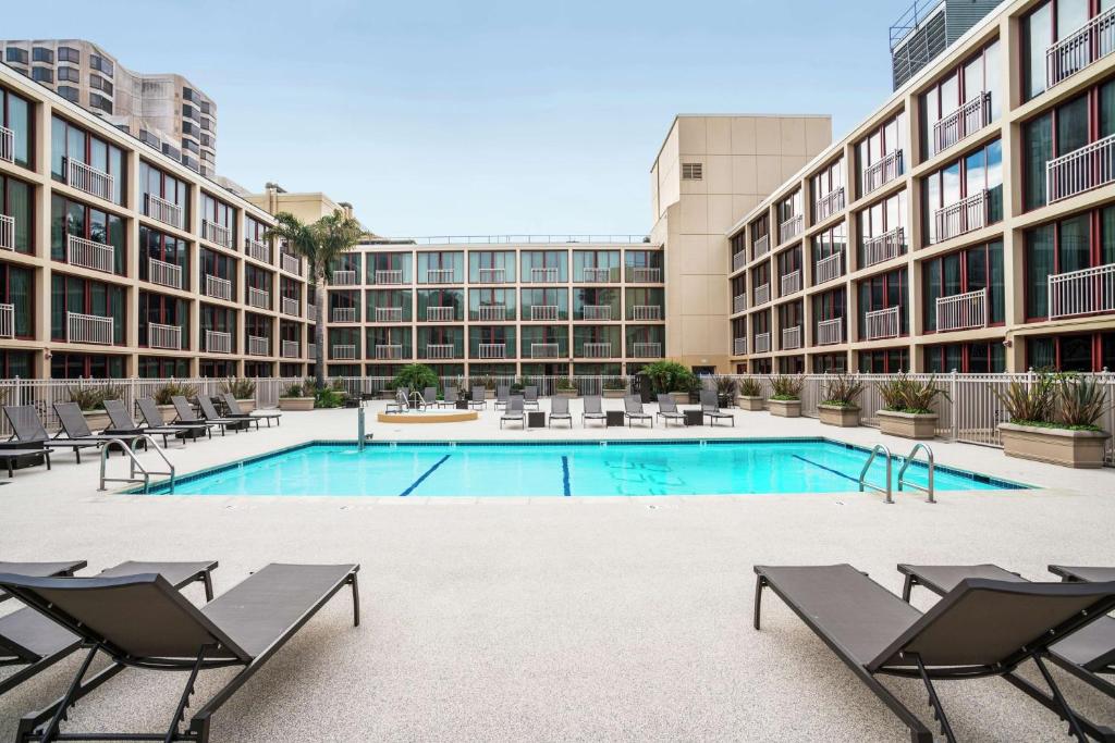Hilton San Francisco Union Square Holiday Tour image 6