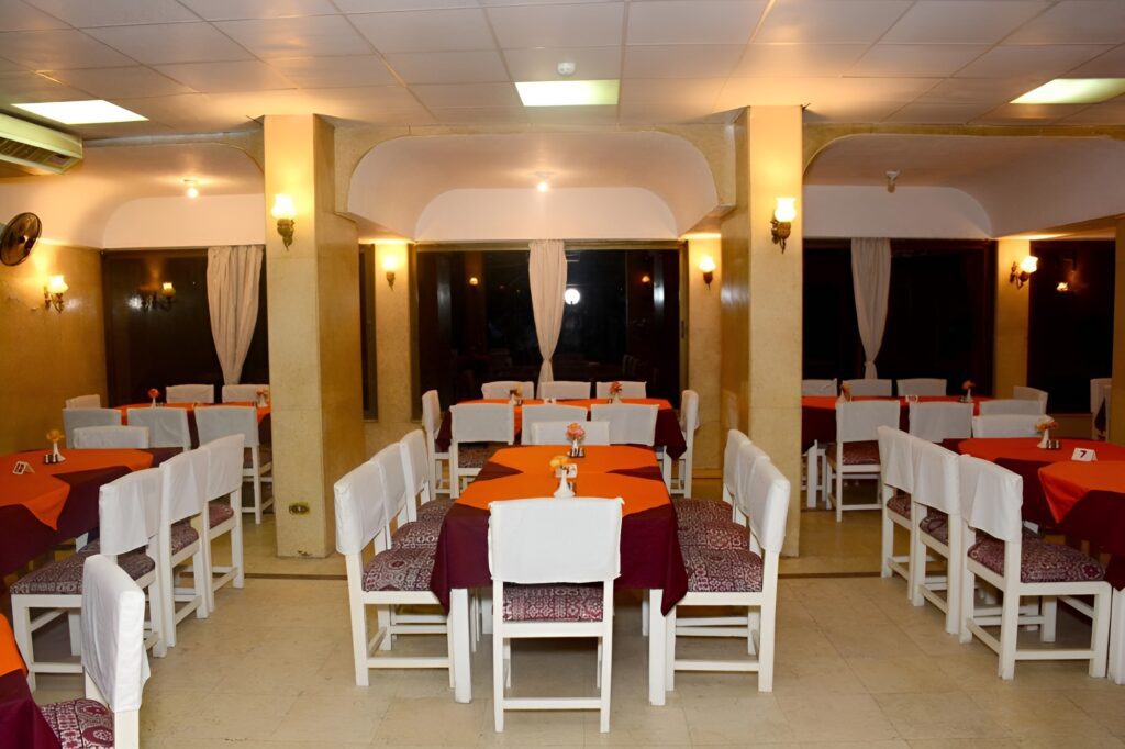 Cheapest Luxor Shady Holiday Package image 4