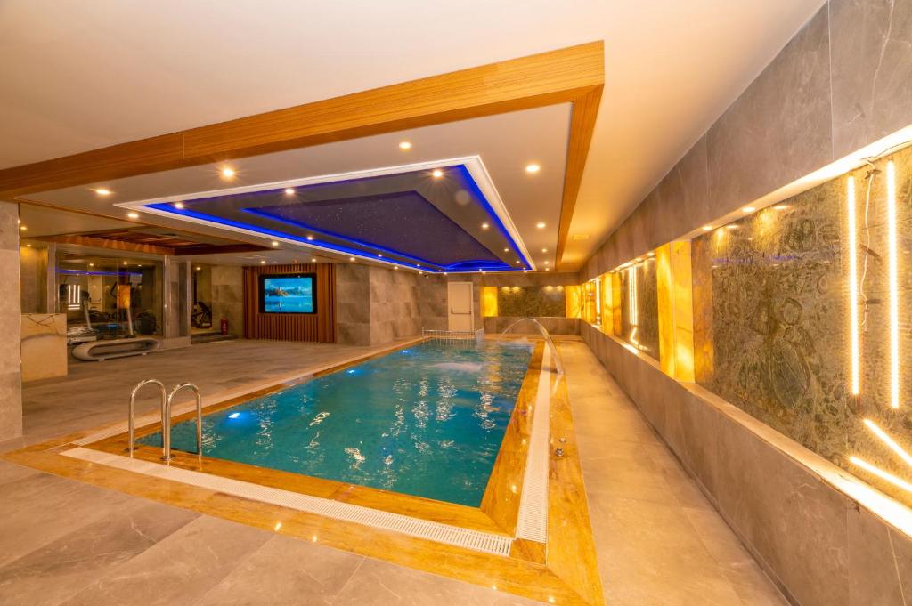 Ramada by Wyndham Istanbul Pera Holiday Package image 6