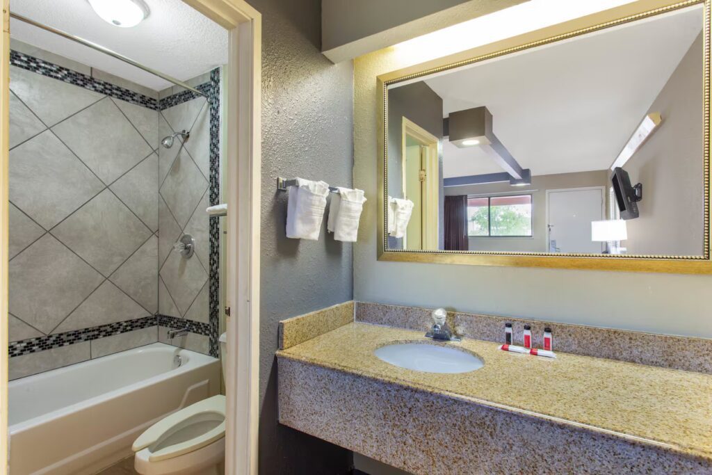 Travelodge By Wyndham South Holland Chicago Holiday Tour image 6