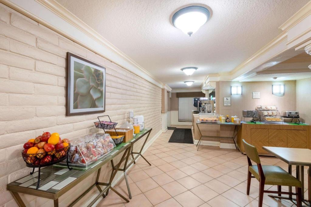La Quinta East Deerfield Beach Florida Holiday Tour