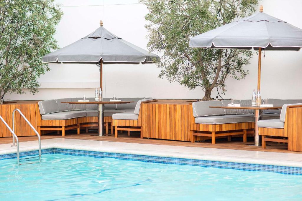Los Angeles Cameo Beverly Holiday Package image 6