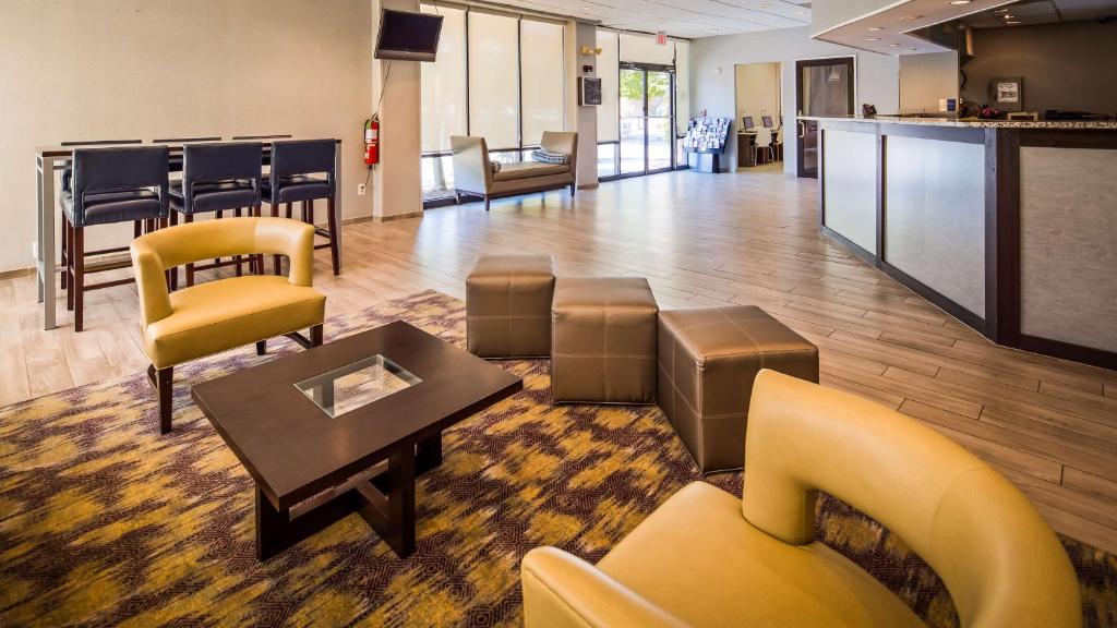 Washington Best Western Pentagon Holiday Tour image 3