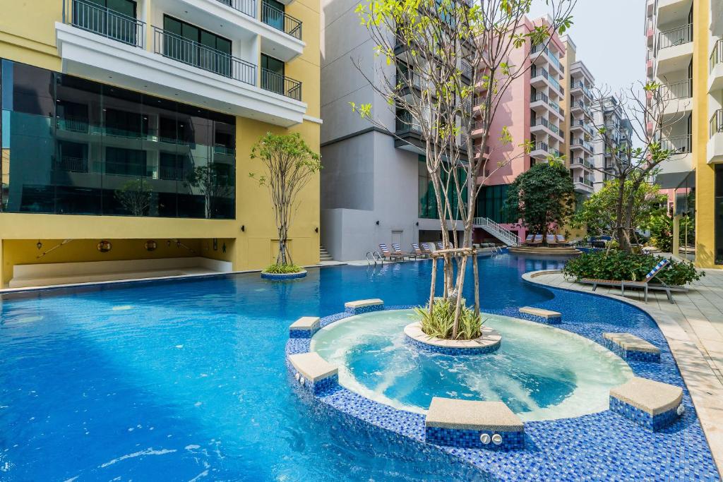 Citrus Grande Pattaya Holiday Package image 3