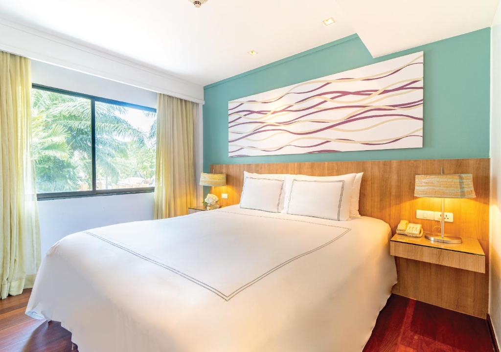 Radisson Resort and Suites Phuket Holiday Package image 3