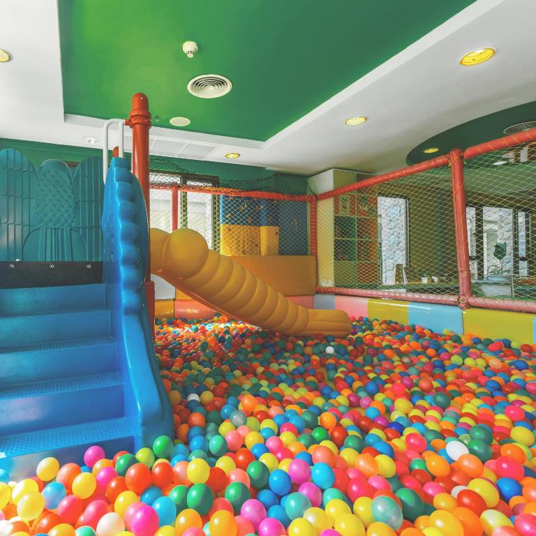 Radisson Resort and Suites Phuket Holiday Package image 4