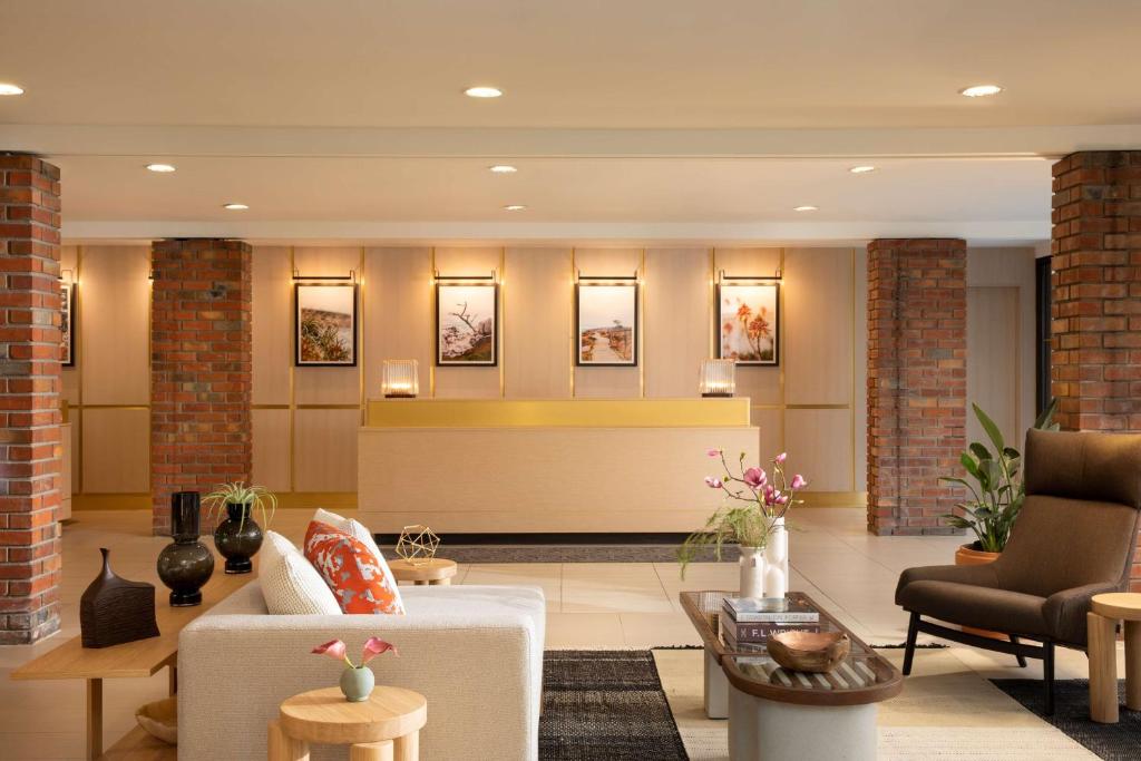 Hyatt Regency Monterey California Holiday Package image 2