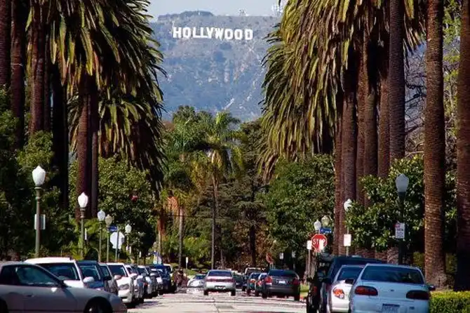 La Quinta Inn & Suites Los Angeles Holiday Package