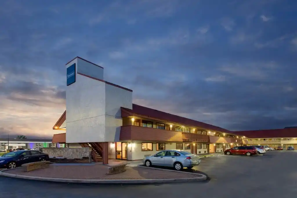 Travelodge By Wyndham South Holland Chicago Holiday Tour
