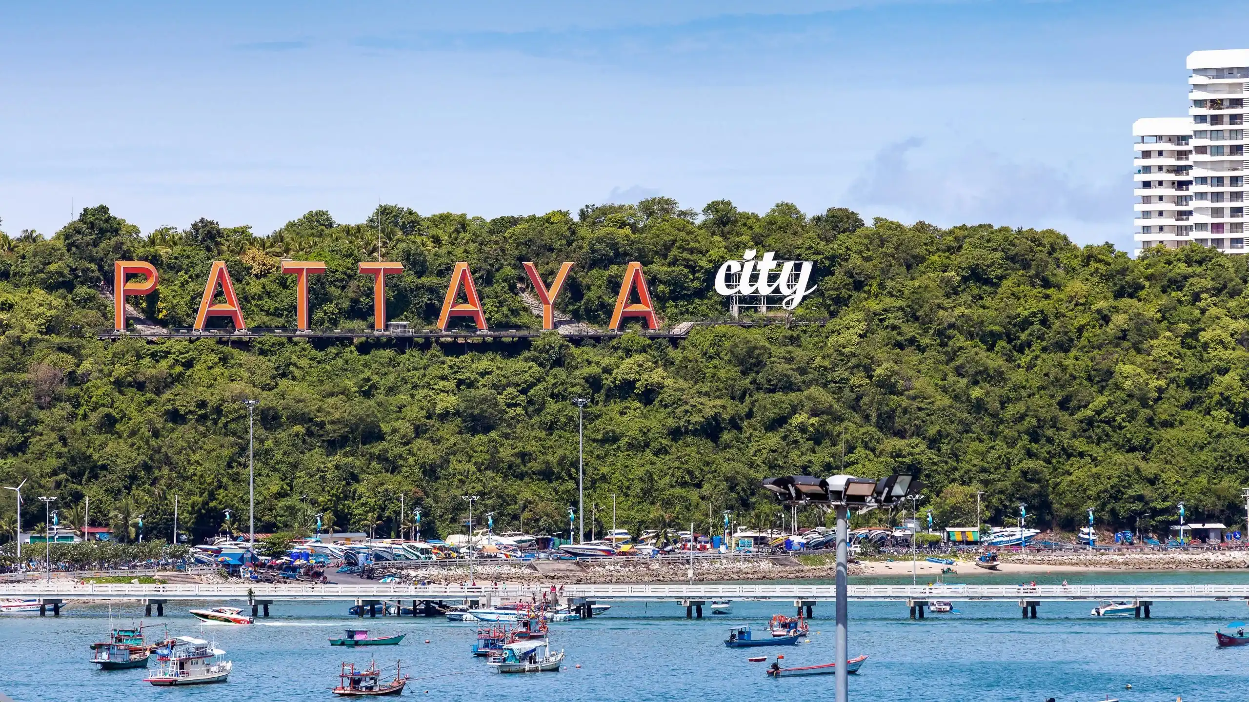 Sunday Chateau EnVille Pattaya
