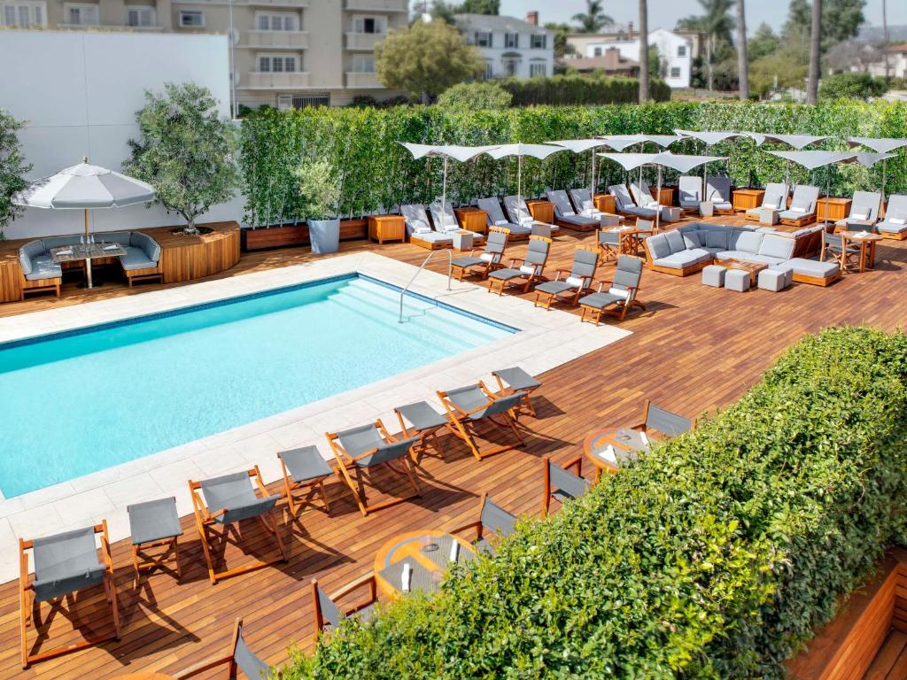 Los Angeles Cameo Beverly Holiday Package image 5