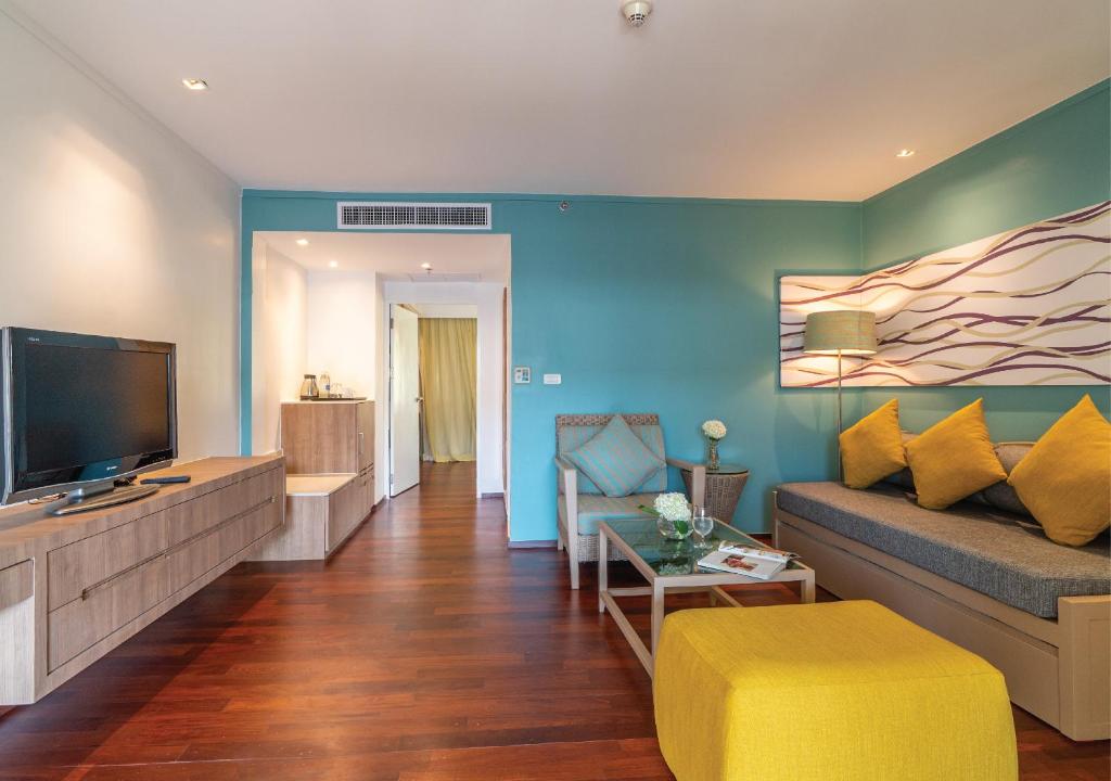 Phuket Radisson Resort and Suites Holiday Package image 1