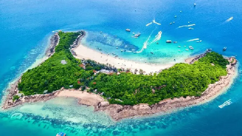 Coral Island Tour