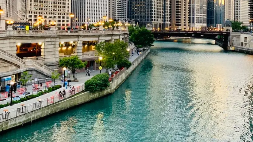 Chicago Riverwalk Tour
