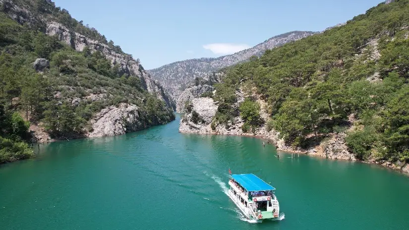 Green Canyon Boat Tour