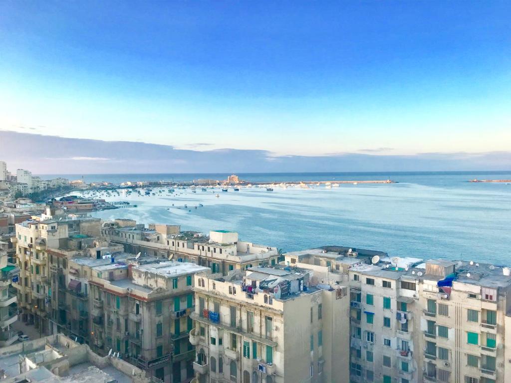 Downtown Sea View Suites Alexendria Holiday Tour