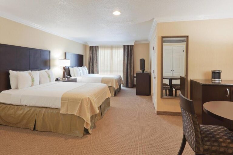 Holiday Inn Hotel &  Suites San Mateo San Francisco SFO