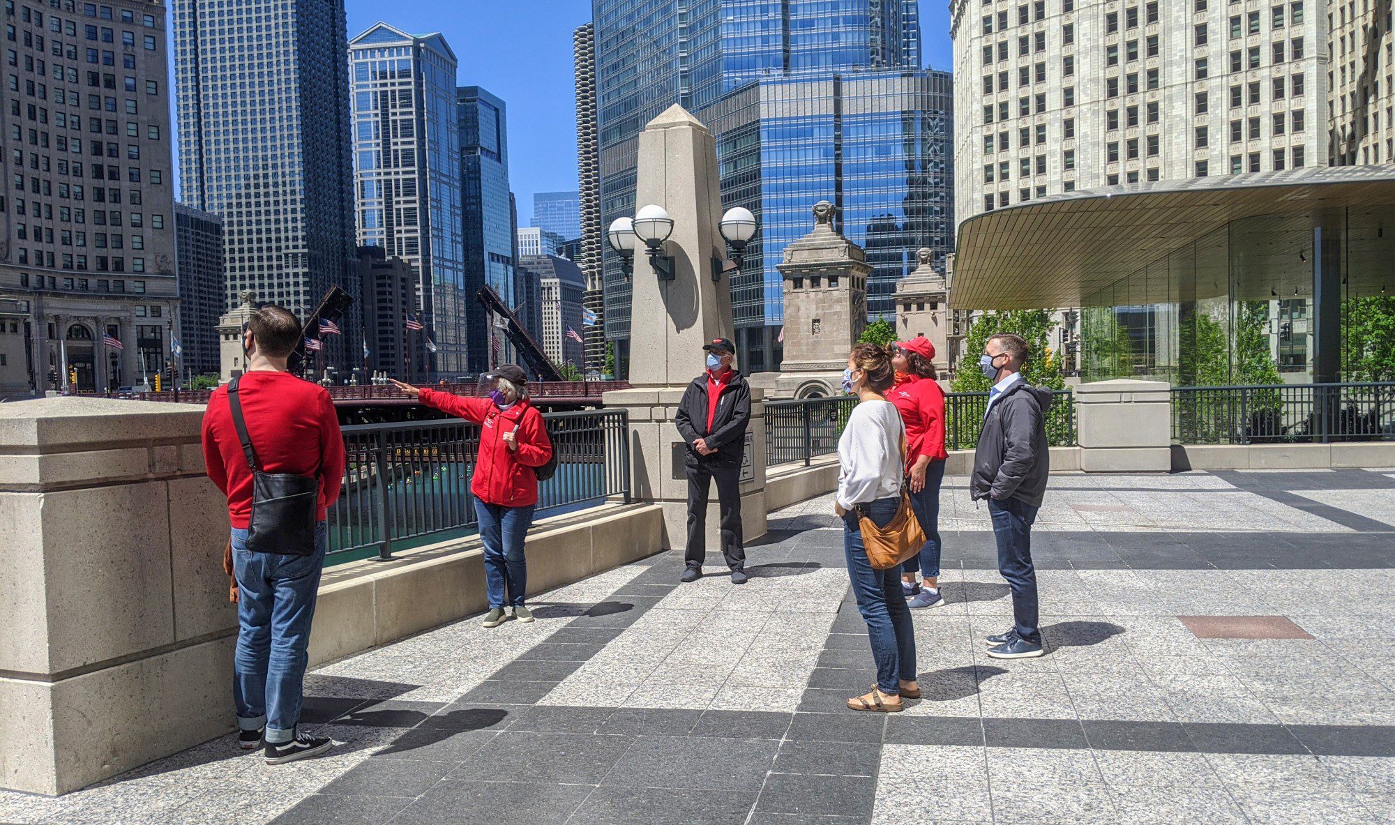 Walking tour of Chicago’s